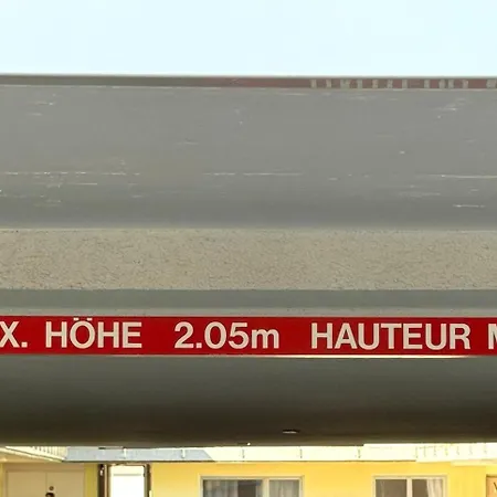 Salute 105 * לויקרבאד