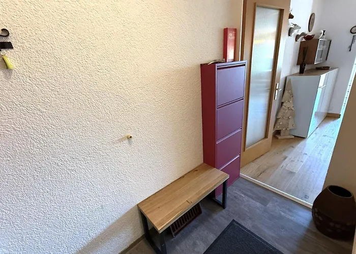 Salute 105 아파트 로이커바드