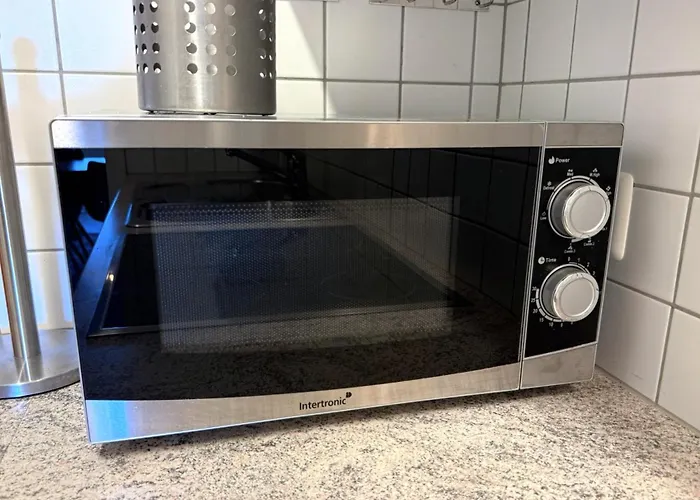 Salute 105 * 로이커바드