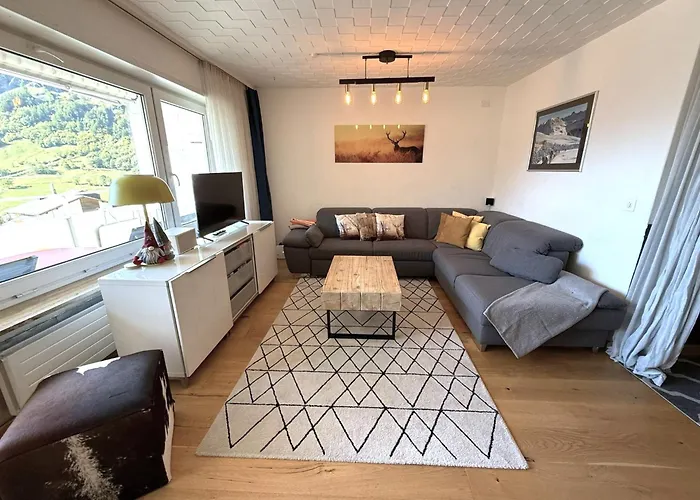 아파트 Salute 105