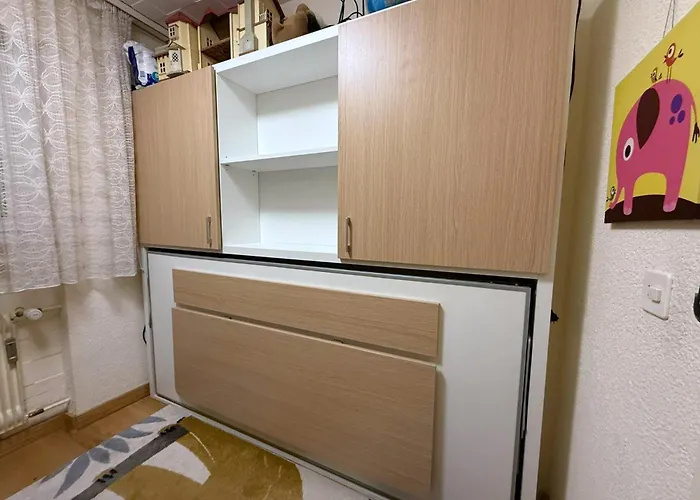 Salute 105 아파트 로이커바드