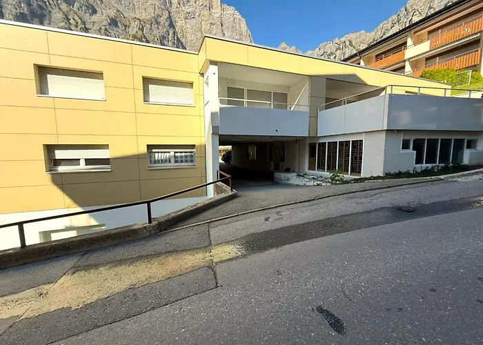 아파트 Salute 105 로이커바드