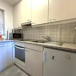Apartment Salute 105